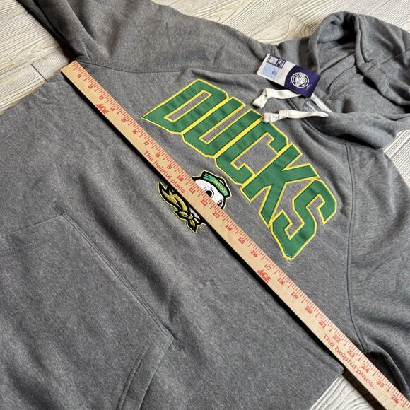 Oregon Ducks Hoodie Men’s L Gray Spellout Logo Captivating New - Picture 8 of 11